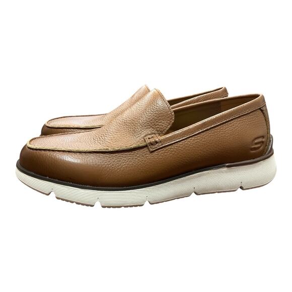 Sketchers Sneakers Men Tan 9.5 NWT - Picture 1 of 3